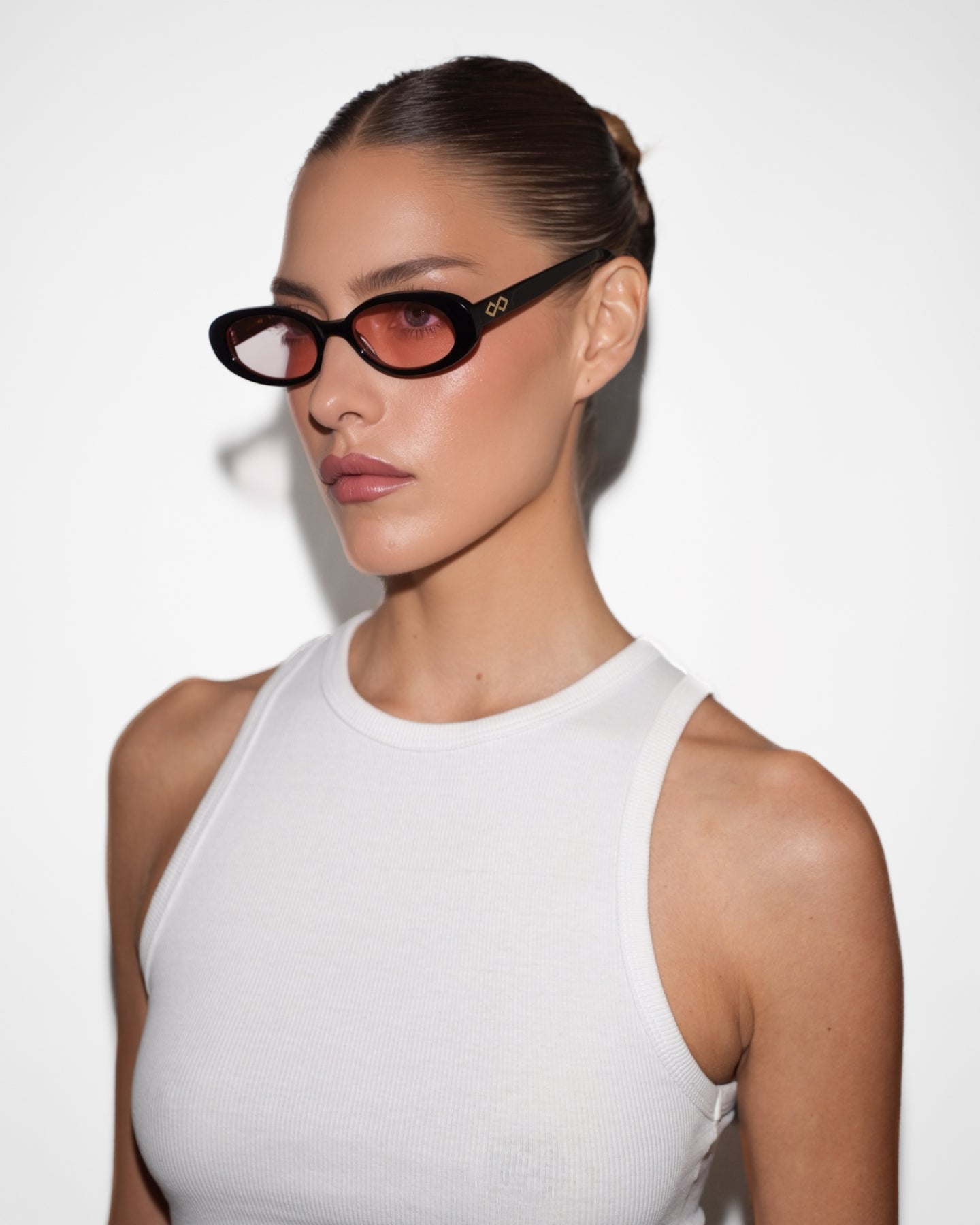 Shop Olivia Sunglasses in Pink Colour – Available Online in USA, UK, Canada & United Arab Emirates
